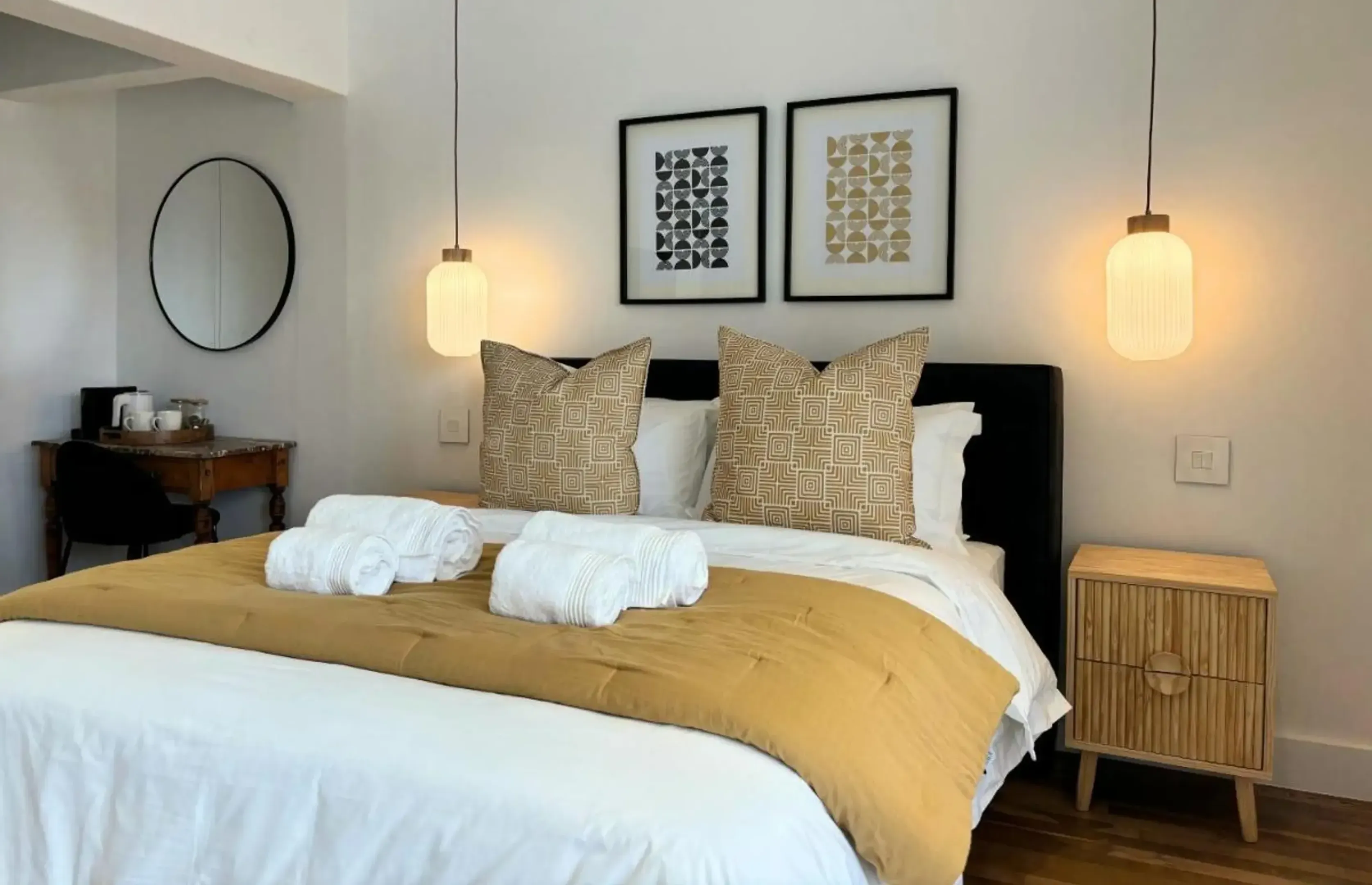 Queen bed warm lighting